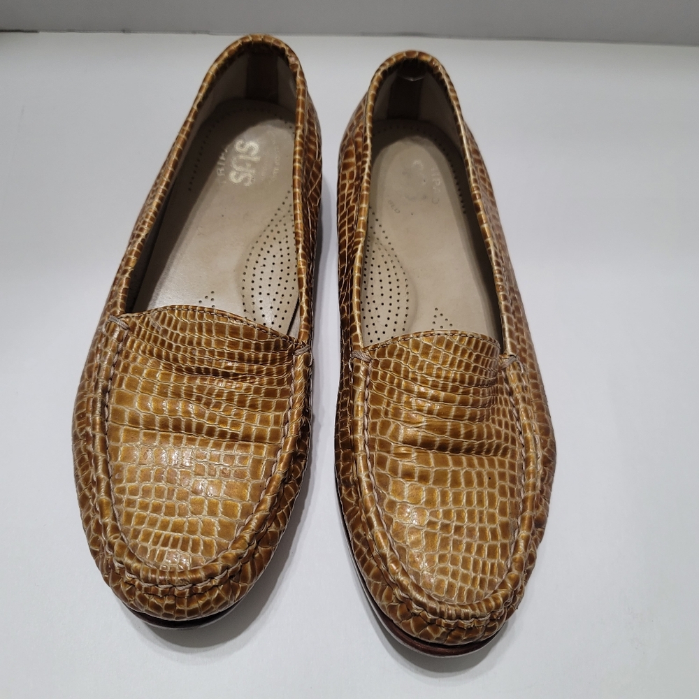 SAS Preppy Light Brown Crocodile Patent Leather Loafers Tripad Comfort Sz 9